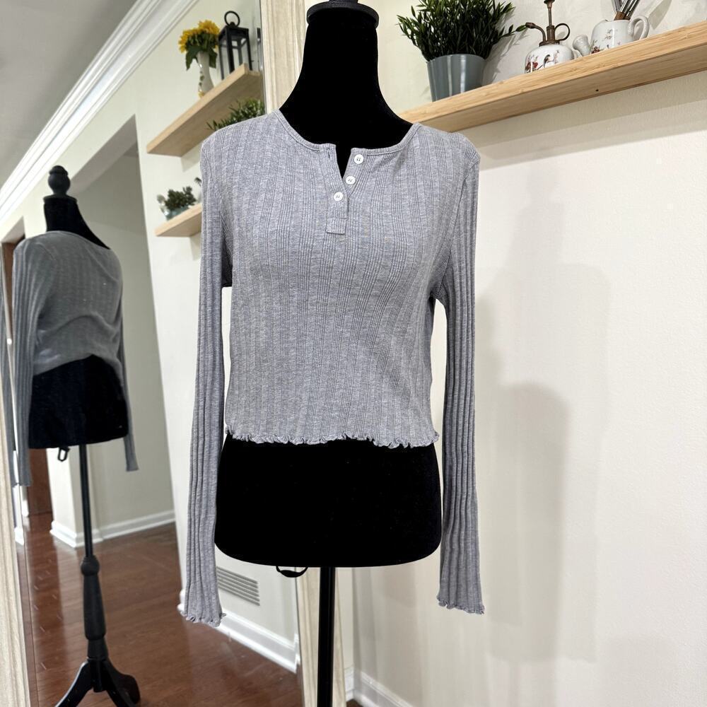 Ribbed Long Sleeve Gray Henley Button Up Women's Size 12/Medium